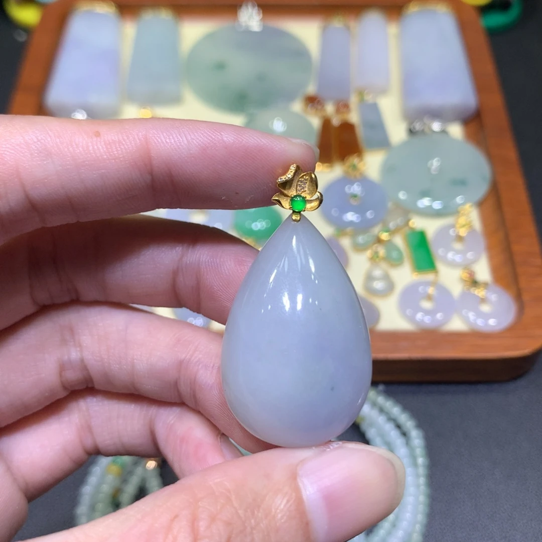 吊坠(不含链)18K金镶嵌翡翠