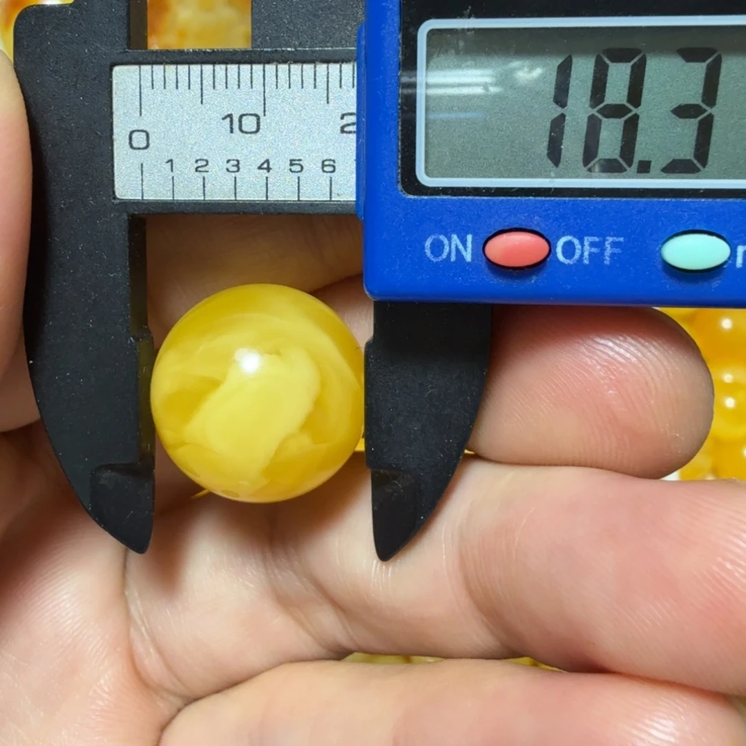 琥珀未镶嵌裸石成品