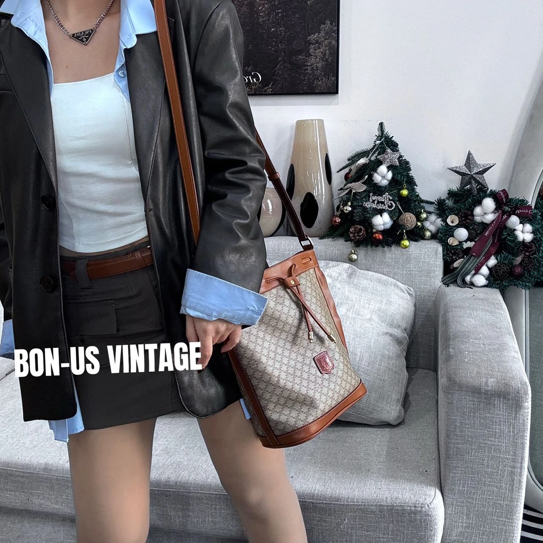 95新 Celine/思琳 617721/燕麦色抽绳水桶配色换新