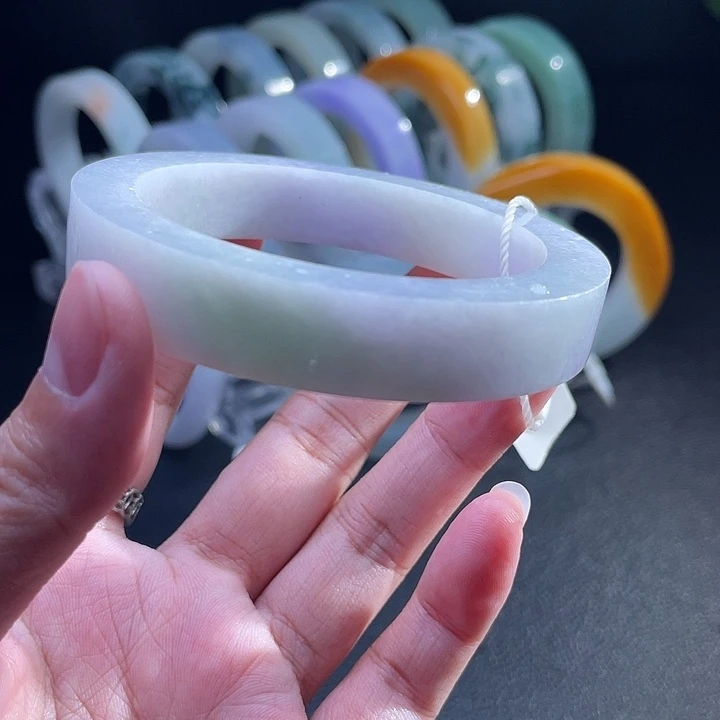 玲***购定制翡翠未镶嵌翡翠手镯