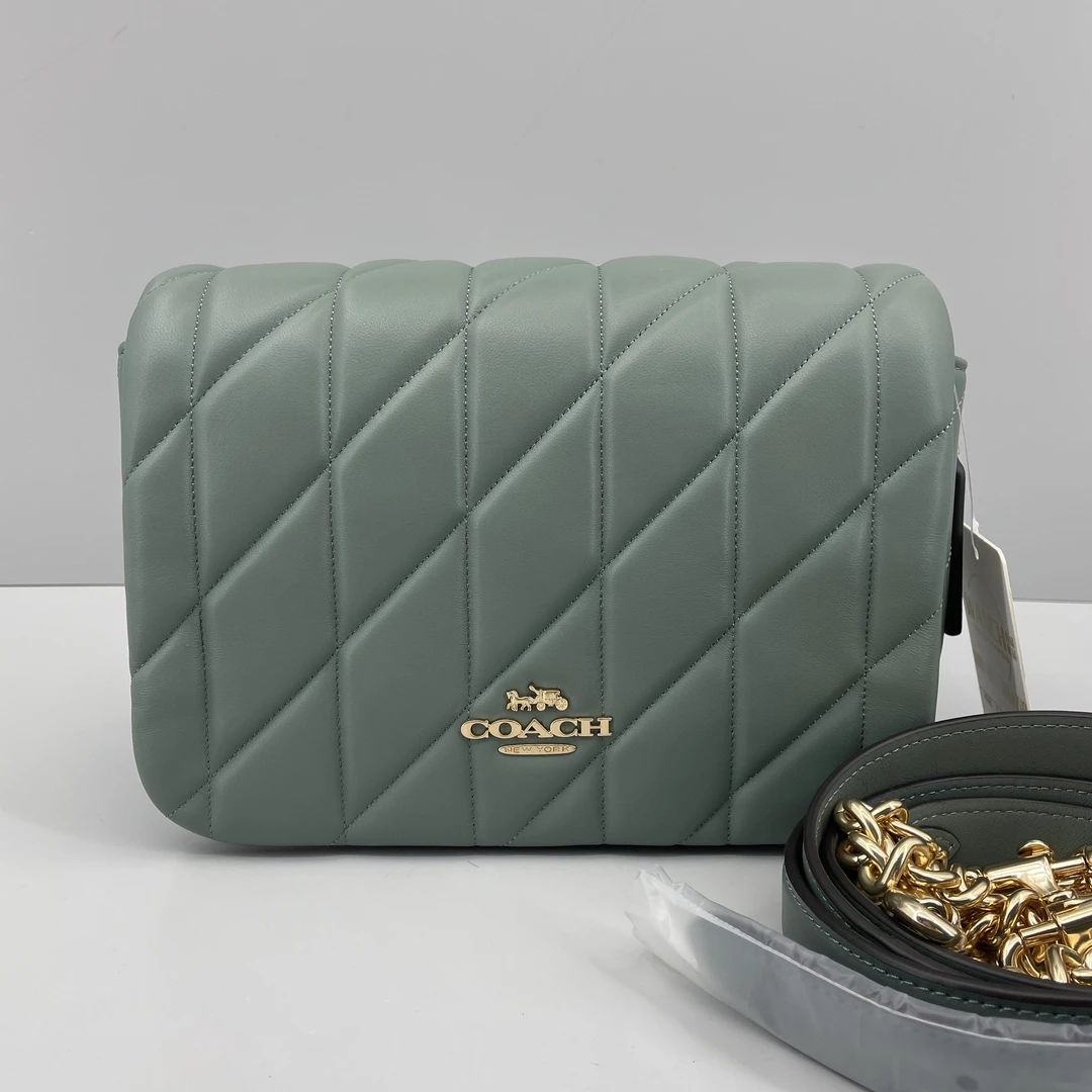 99新 COACH/蔻驰 Quinn22绿色衔缝斜挎包22*16*8cmME090501