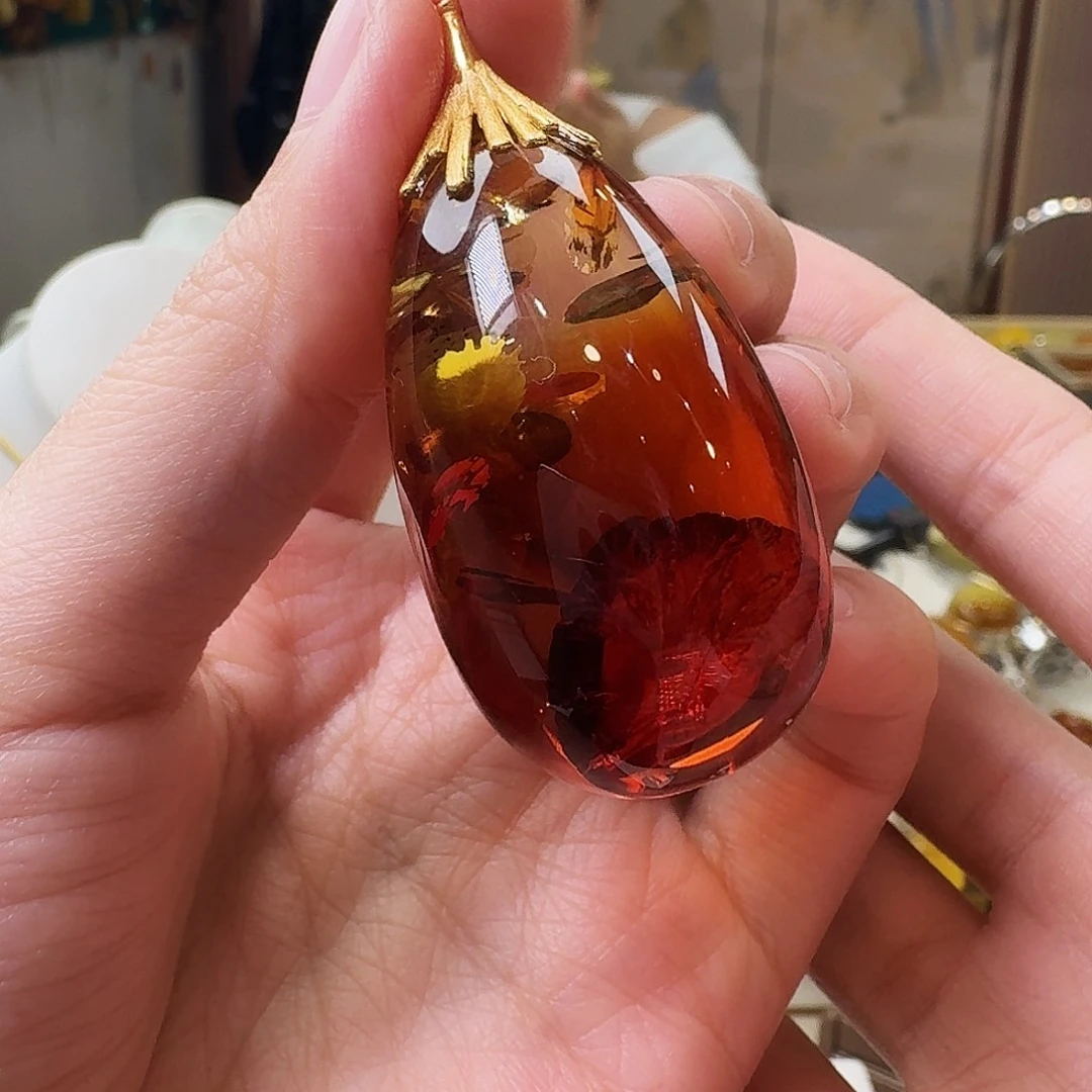 琥珀未镶嵌颈饰吊坠