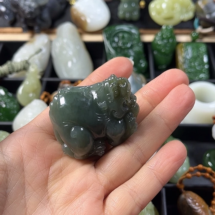 和田玉（青玉）未镶嵌把件