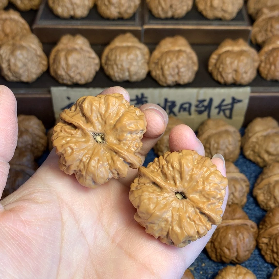 桃核吊坠刚**代蛤蟆核桃
