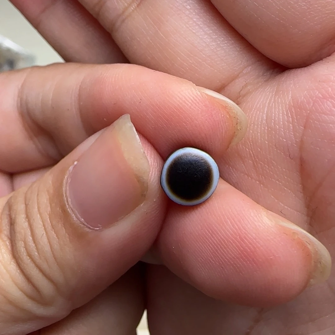 郑***么未镶嵌玛瑙/玉髓珠宝半成品