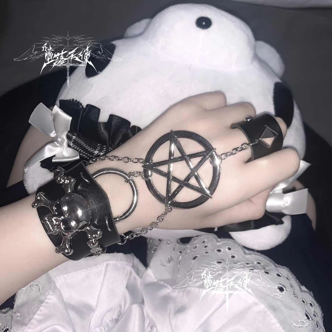 堕落天使｜原创亚文化暗黑五芒朋克骷髅头手环手背链
