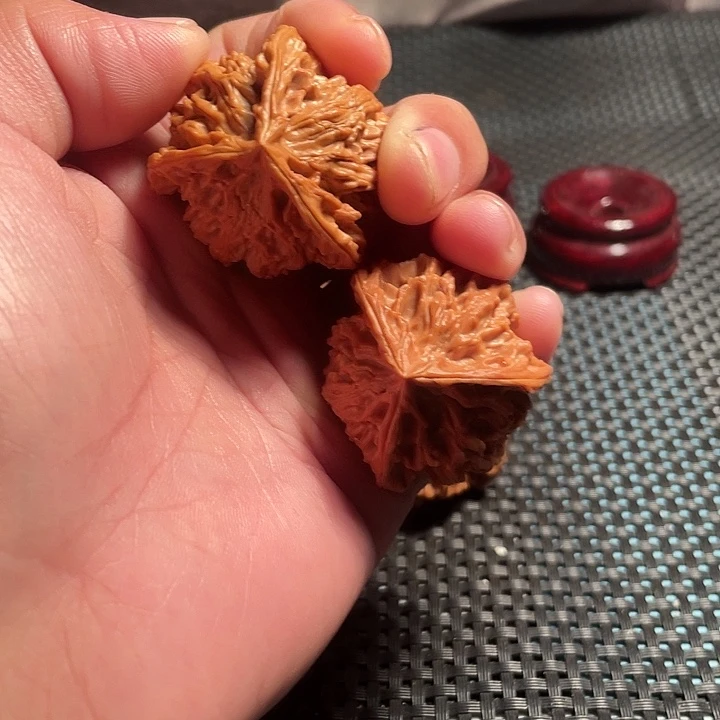 文玩核桃吊坠37mm盘山三棱