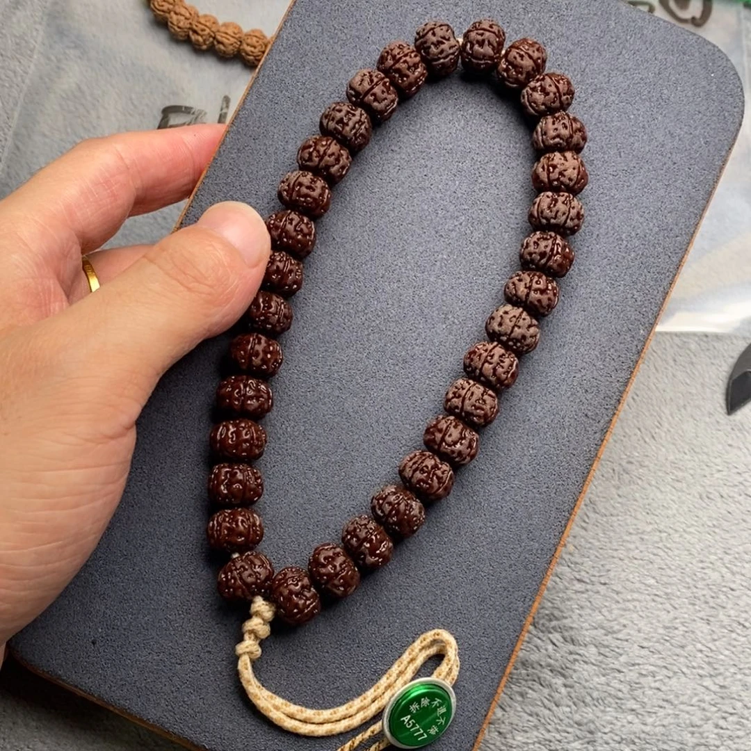 金刚菩提吊坠老树