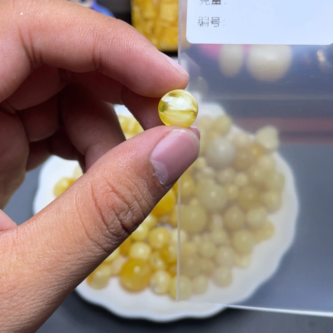 琥珀未镶嵌珠宝奇石