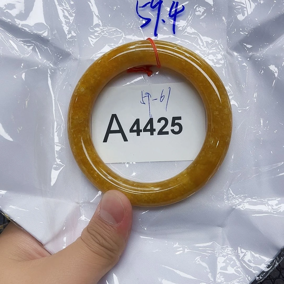 翡翠手镯未镶嵌默认微瑕