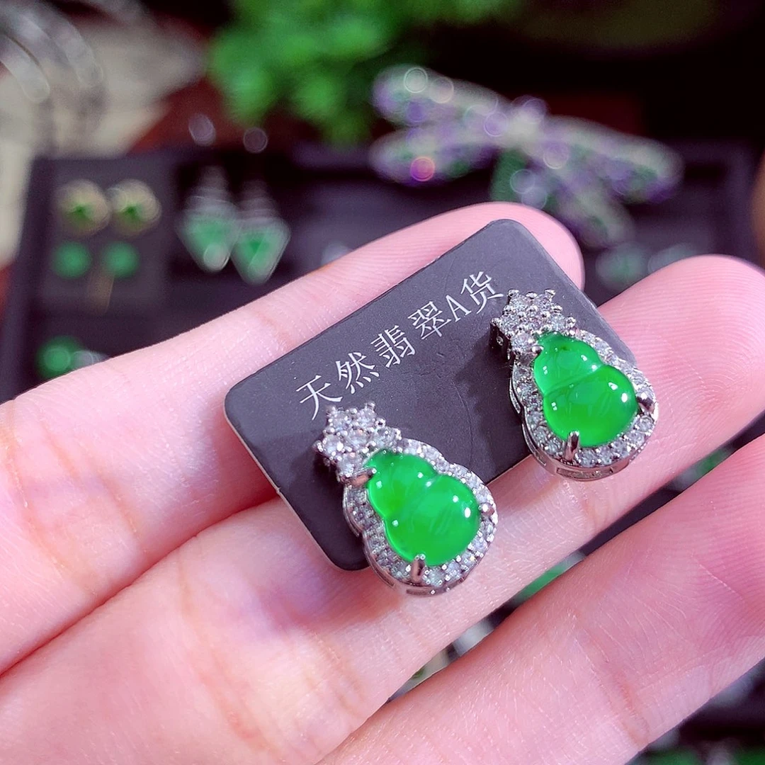 颈饰未镶嵌翡翠天然