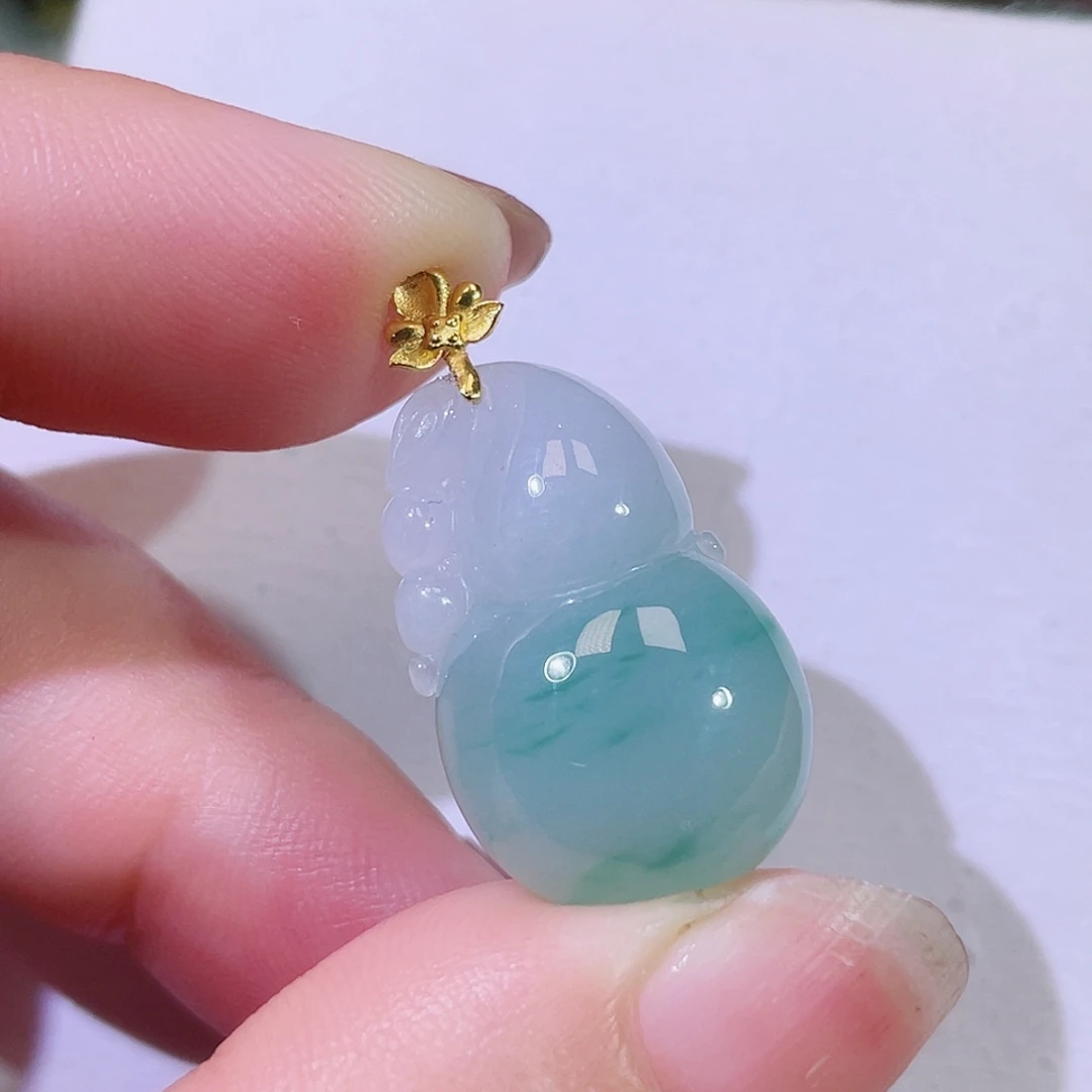 翡翠18K金镶嵌颈饰翡翠