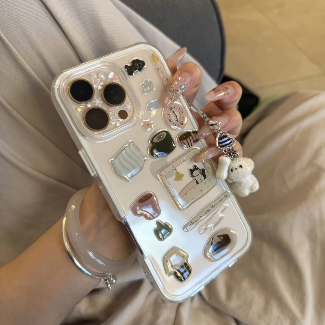 卡通小猫电视贴件适用苹果16/15promax手机壳iphone13/14plus新款