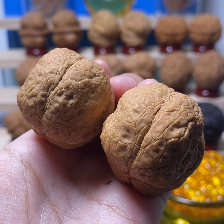文玩核桃吊坠方尊22
