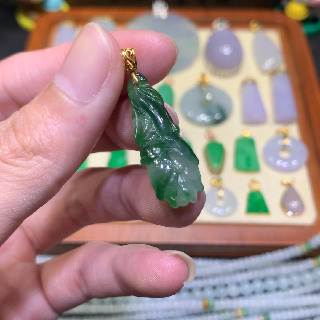 吊坠(不含链)18K金镶嵌翡翠