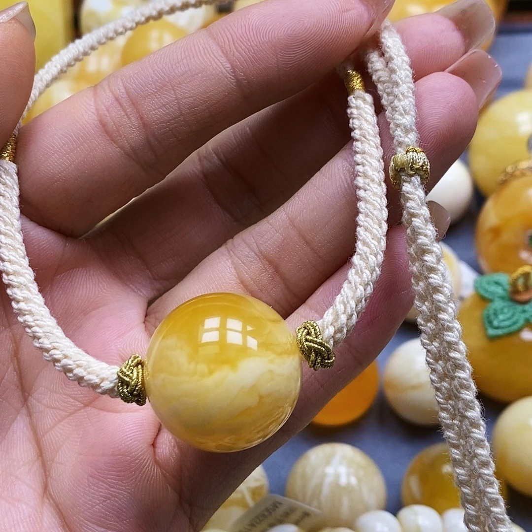 蜜蜡未镶嵌珠宝奇石