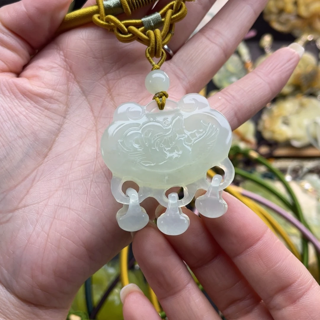 蛇纹石玉颈饰未镶嵌南**惜