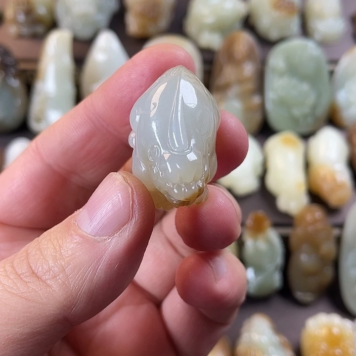 和田玉未镶嵌吊坠(不含链)貔貅