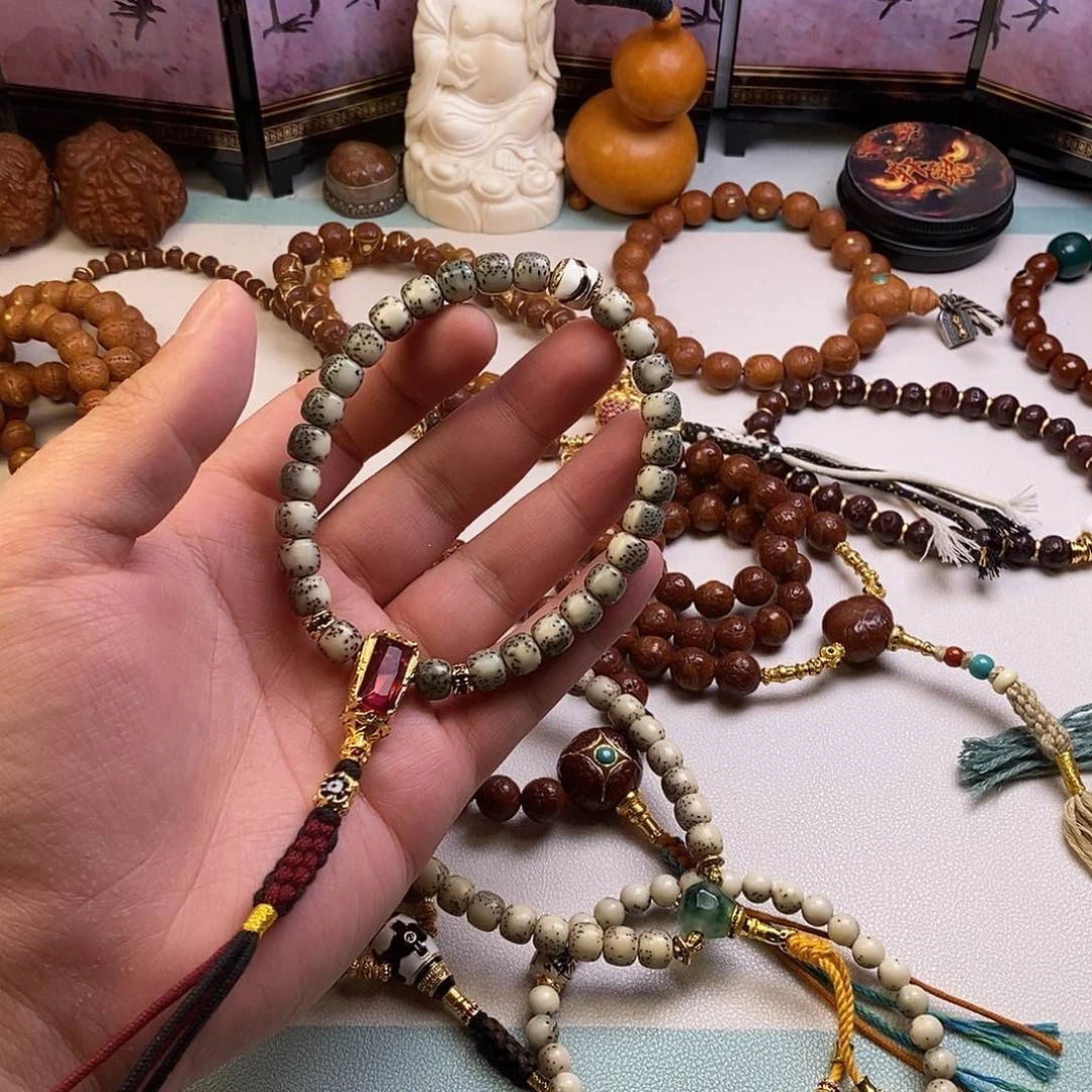 星月菩提吊坠。。。。。。。。。。。。。