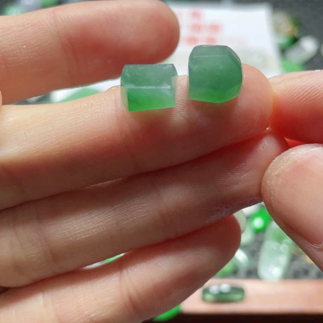 未镶嵌定制翡翠翡翠