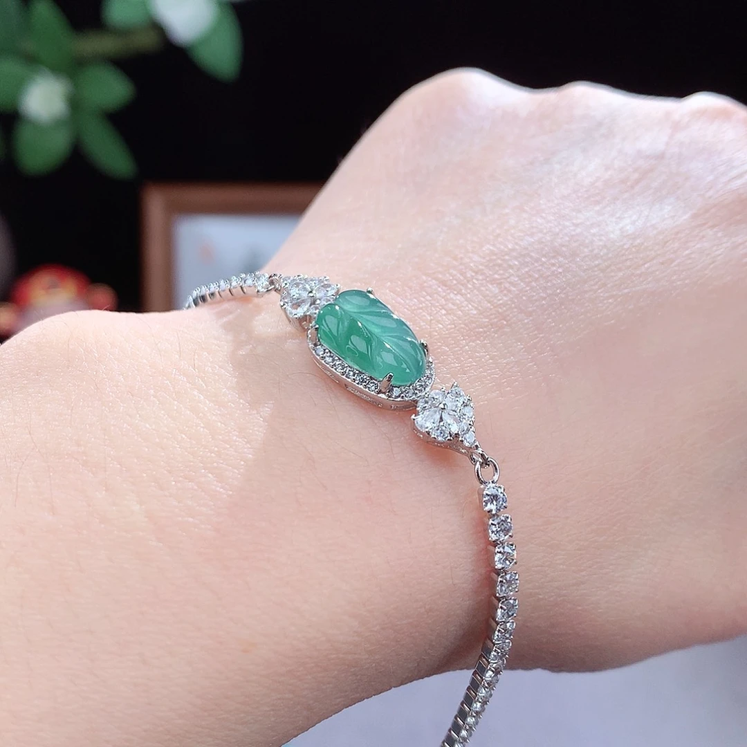 未镶嵌手镯（圆镯）翡翠