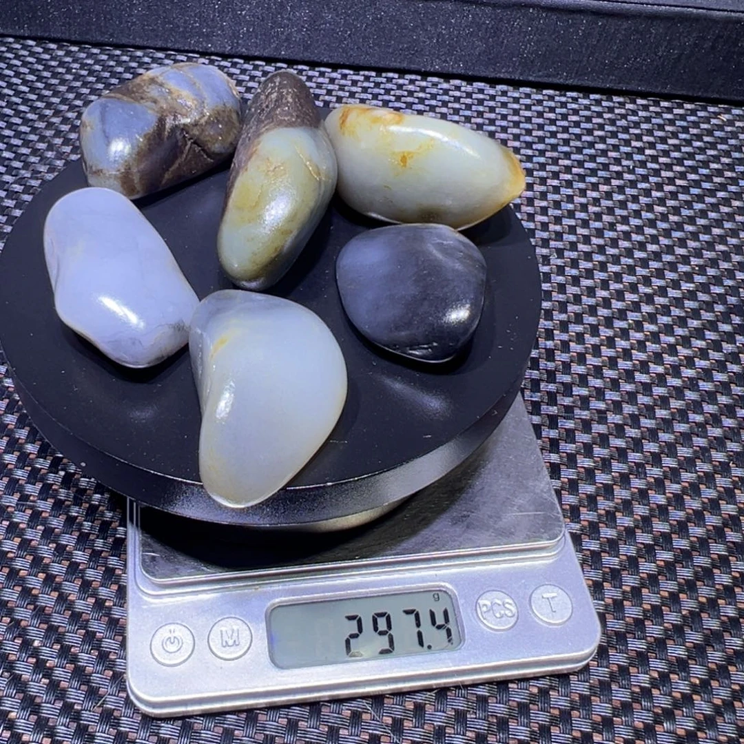 吊坠(不含链)未镶嵌和田玉（子料）297