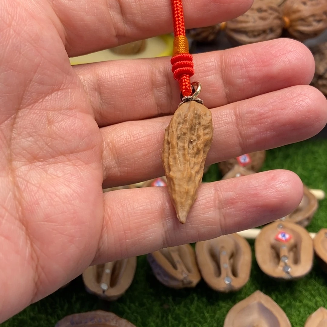 C***7吊坠文玩核桃辣椒