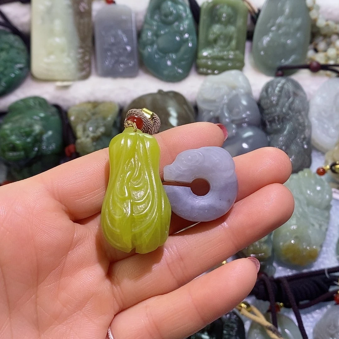 和田玉（糖玉）未镶嵌珠宝半成品大****水