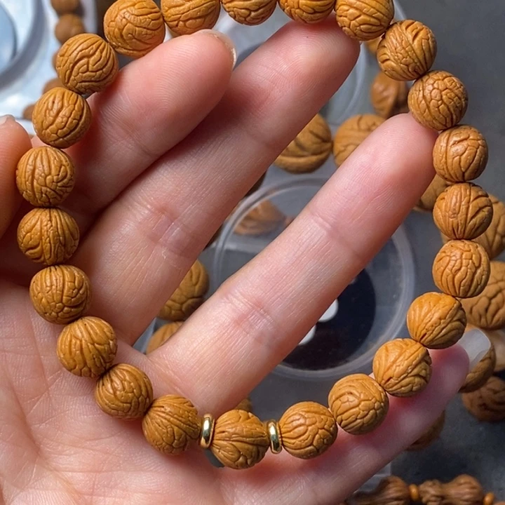 文玩核桃吊坠秦岭野生龙纹桃核10