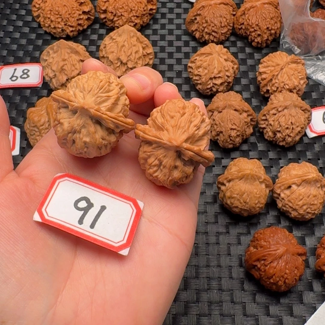 把件文玩核桃全品36尺核欢