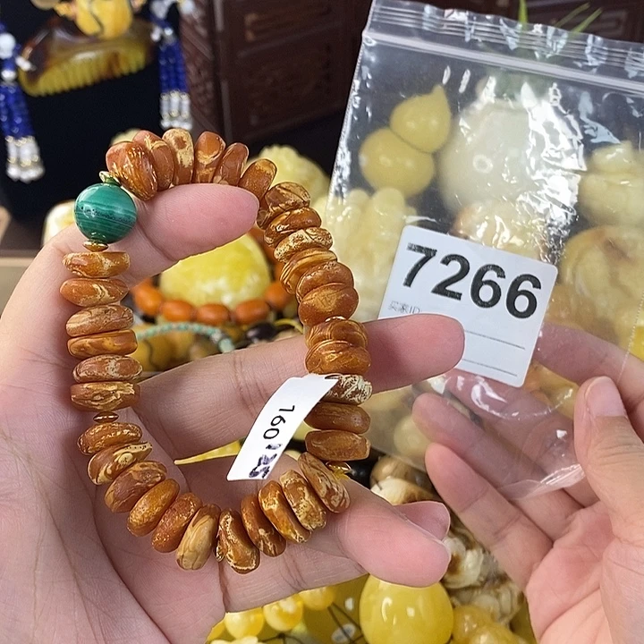 蜜蜡未镶嵌珠宝奇石