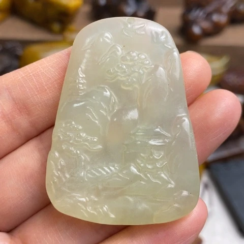 蛇纹石玉未镶嵌颈饰40