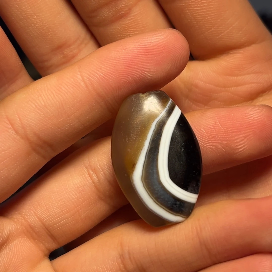 玛瑙/玉髓未镶嵌珠宝奇石