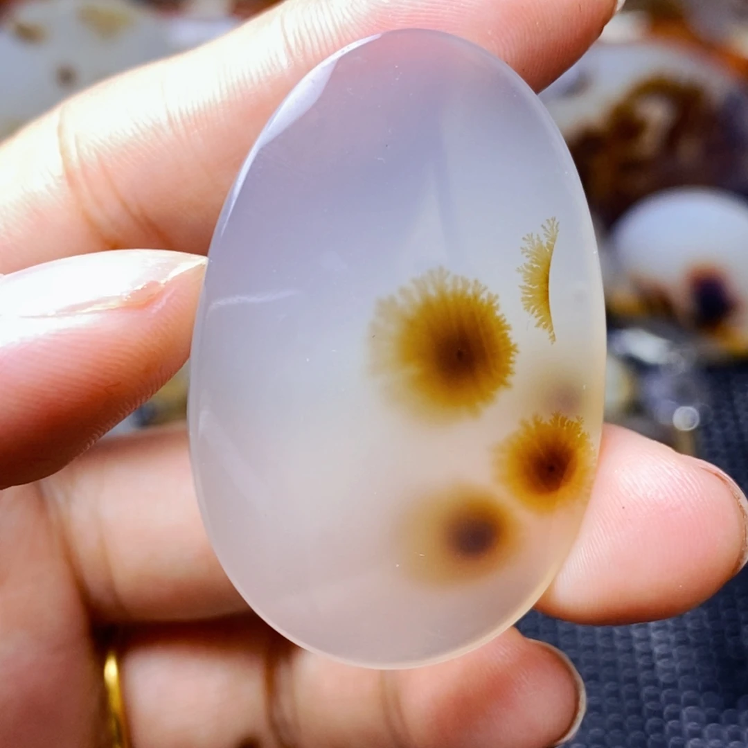 玛瑙/玉髓未镶嵌珠宝半成品