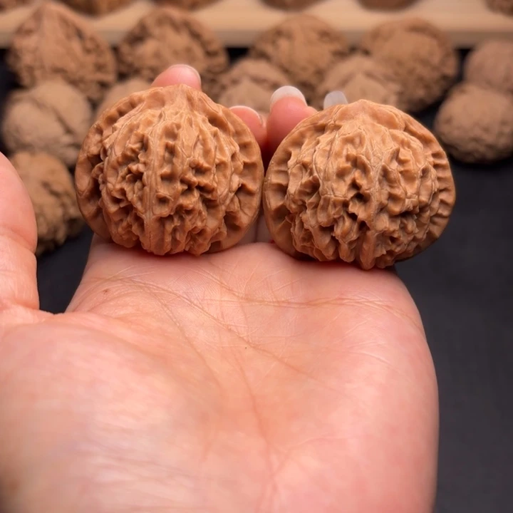 文玩核桃把件40宫灯