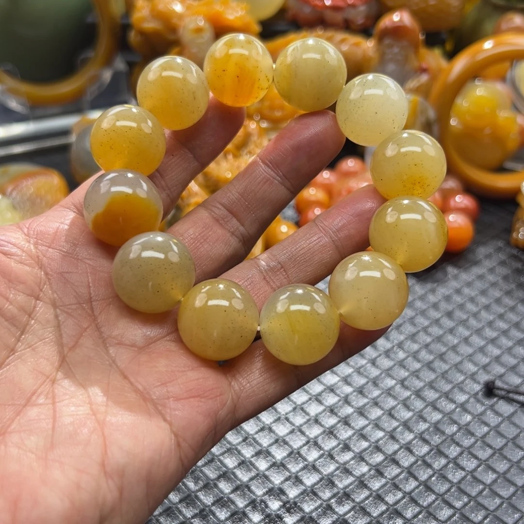 石英质玉未镶嵌颈饰