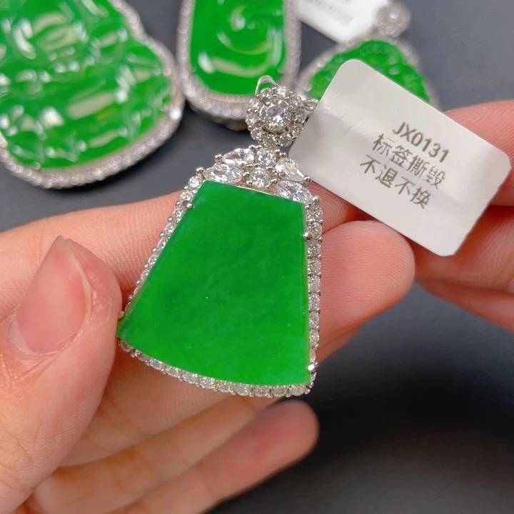 【闪购商品】颈饰银S925镶嵌翡翠翡翠