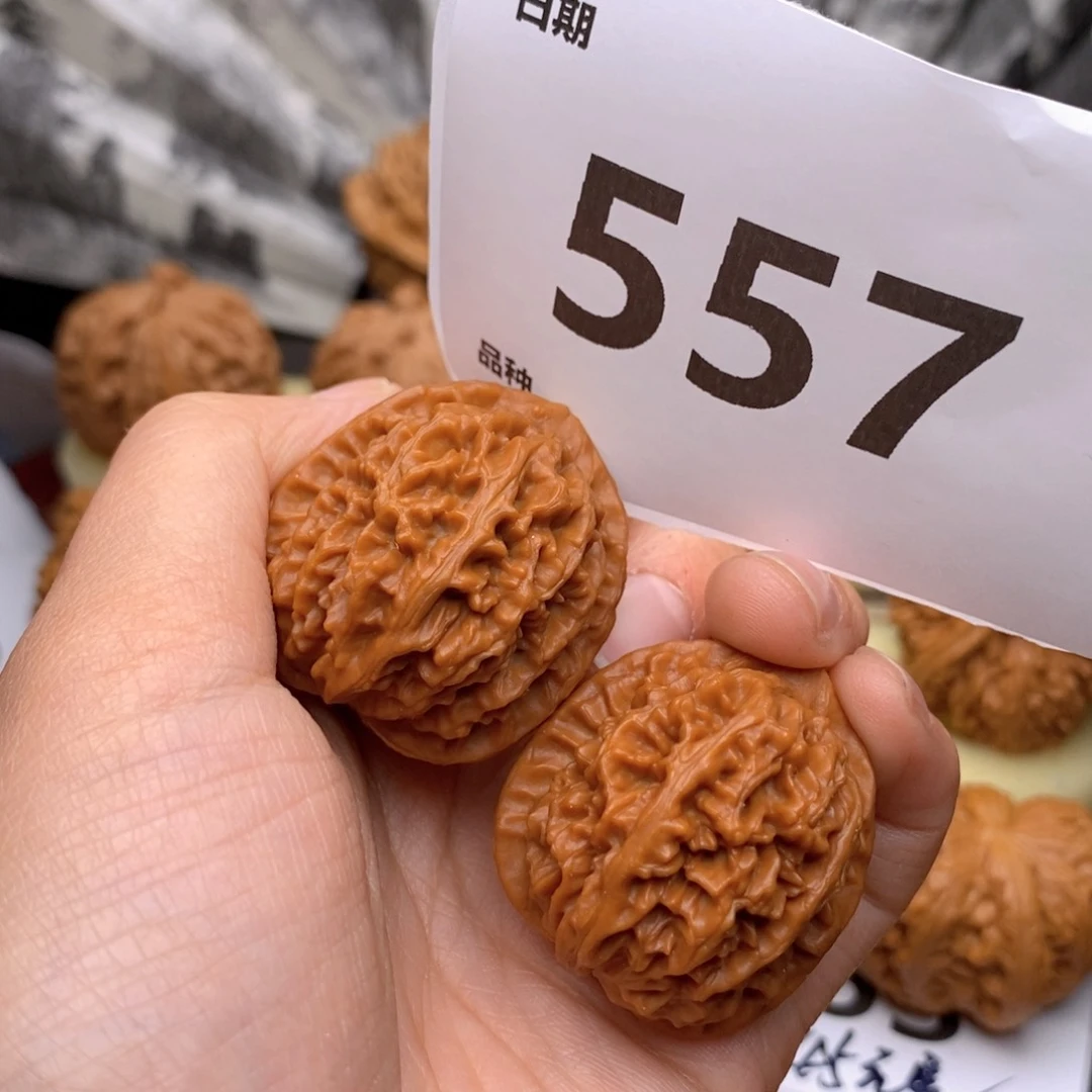 文玩核桃把件千****馆557号荔枝纹