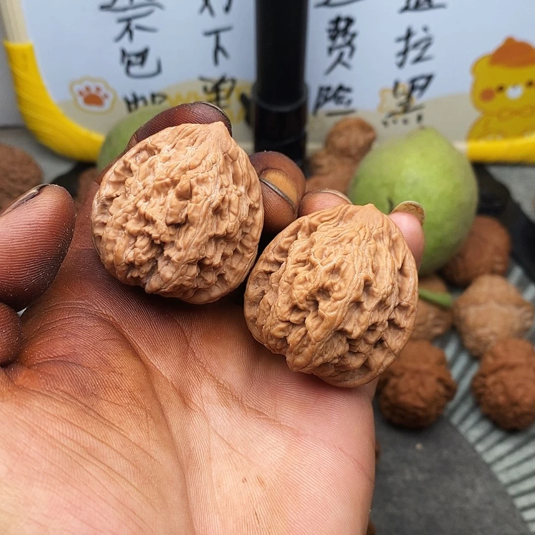 文玩核桃把件虎头