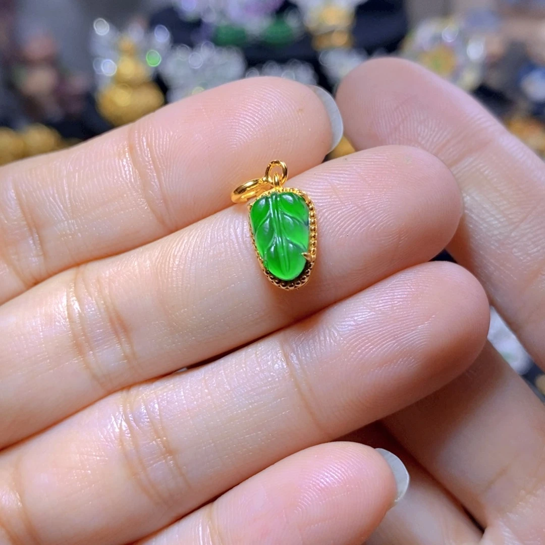 翡翠银S925镶嵌耳钉天然