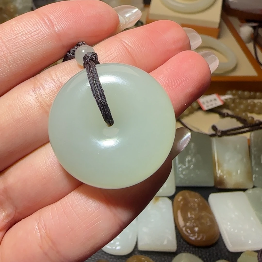 竹***默和田玉未镶嵌颈饰