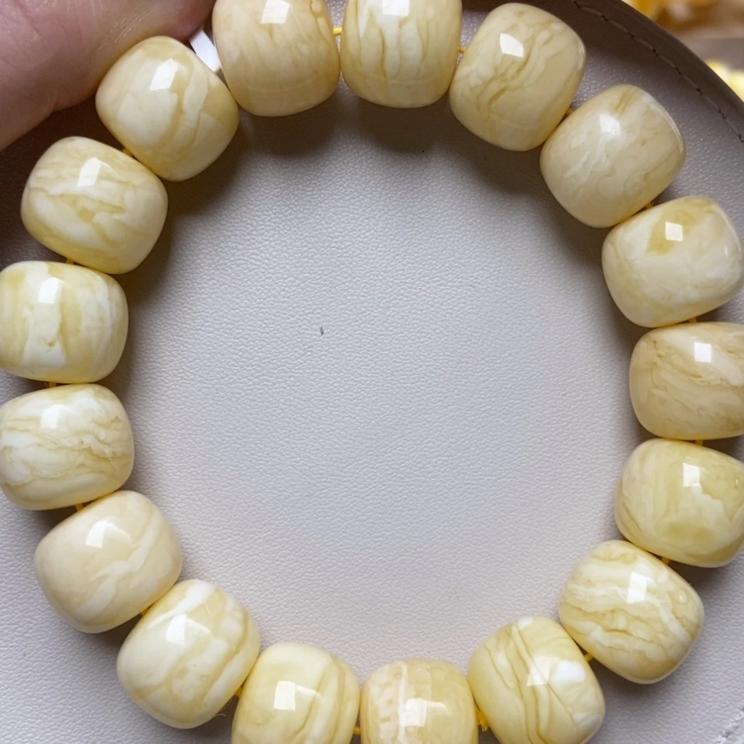 蜜蜡未镶嵌珠宝奇石215