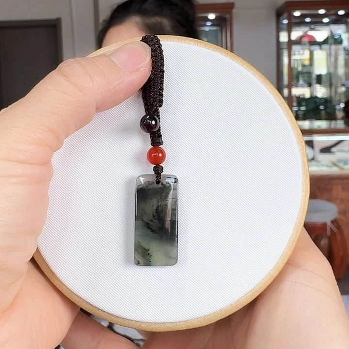 密玉（石英质玉）吊坠合金