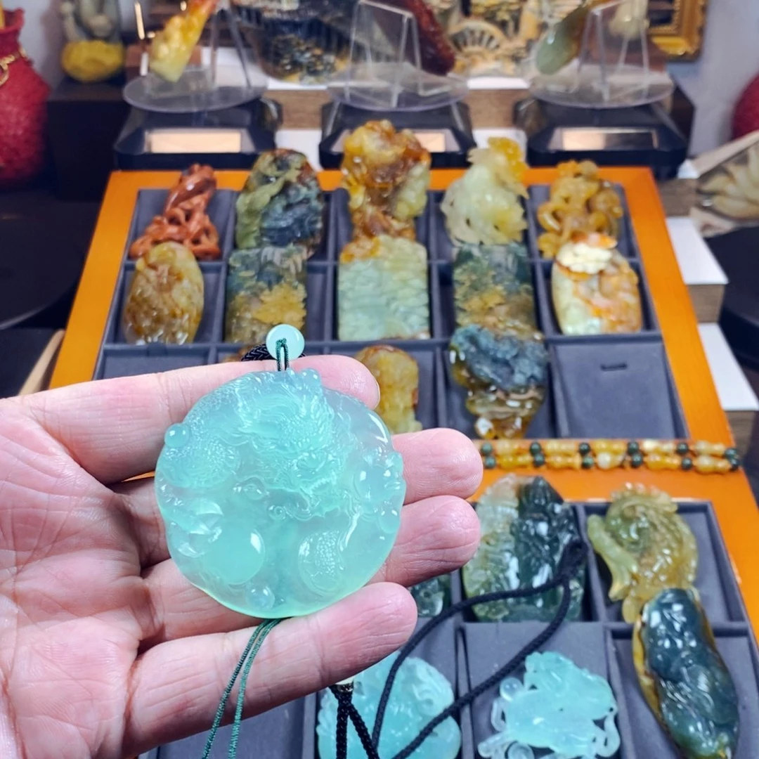 蛇纹石玉颈饰未镶嵌雪****～