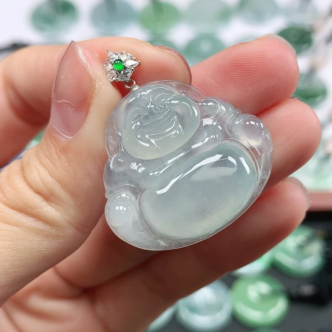 翡翠颈饰18K金镶嵌佛