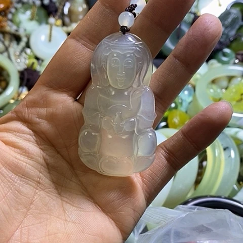 岫玉未镶嵌颈饰挂件