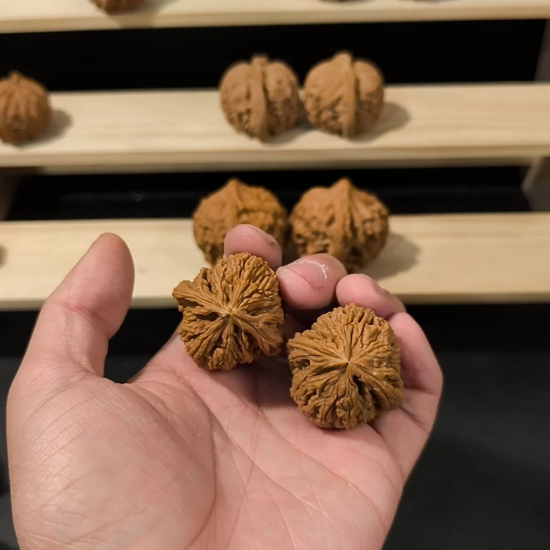 吊坠文玩核桃38南疆有黄