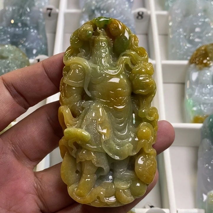 颈饰未镶嵌翡翠关公