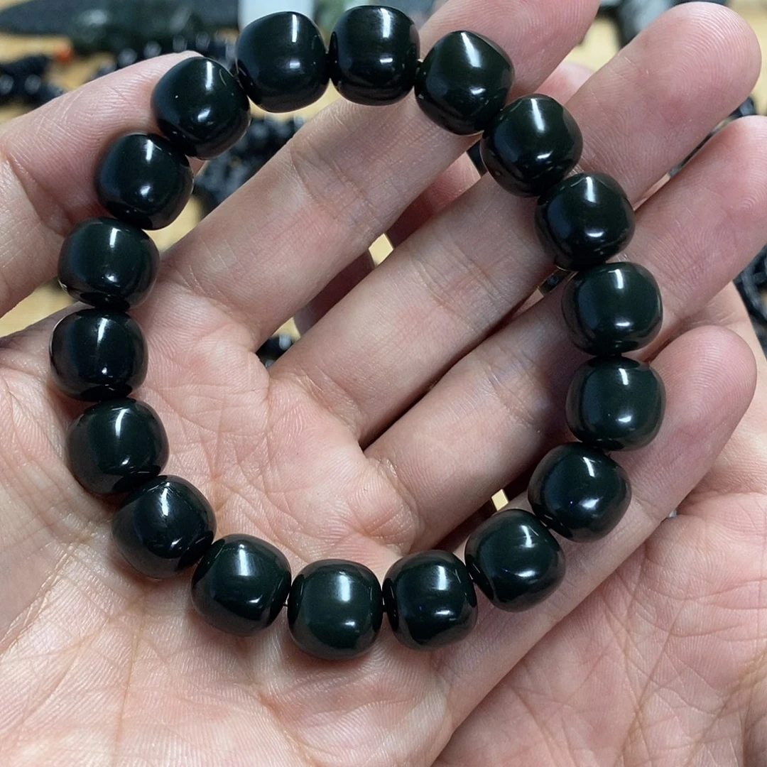 ****子和田玉未镶嵌手链