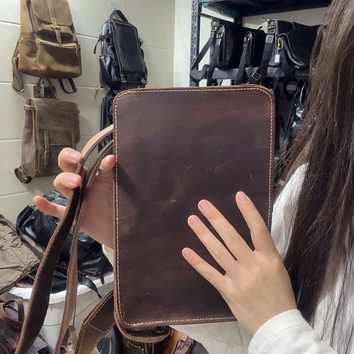 疯马皮头层斜挎包包